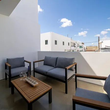 Apartament Kay Lava *